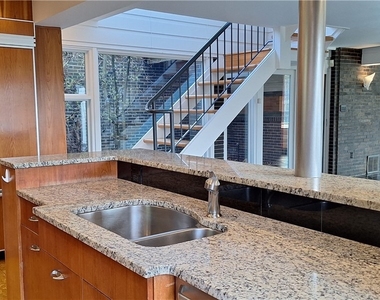 90 E Woodland - Photo Thumbnail 21