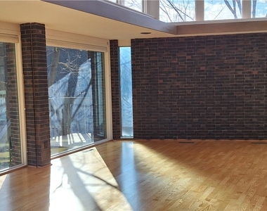 90 E Woodland - Photo Thumbnail 8