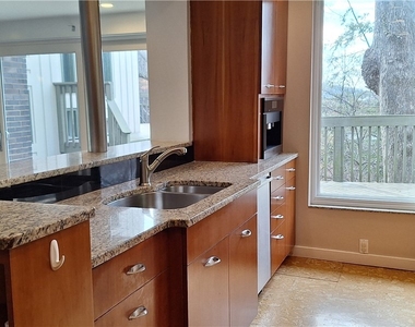 90 E Woodland - Photo Thumbnail 24