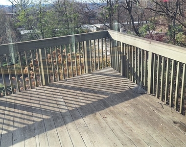 90 E Woodland - Photo Thumbnail 10