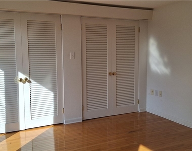 90 E Woodland - Photo Thumbnail 36