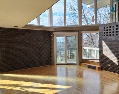 90 E Woodland - Photo Thumbnail 6