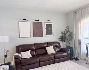 3795 Ruskin Street - Photo Thumbnail 5