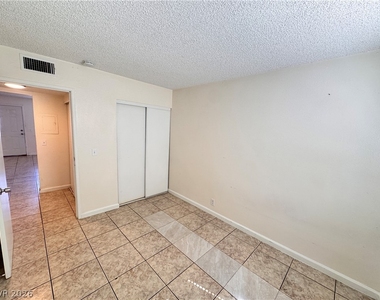 3356 Sylvia Street - Photo Thumbnail 19