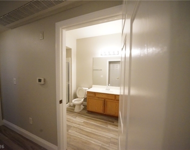 9330 W Maule Avenue - Photo Thumbnail 15