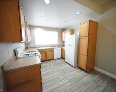 9330 W Maule Avenue - Photo Thumbnail 12