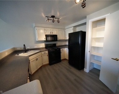 10245 S Maryland Parkway - Photo Thumbnail 10