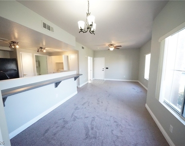 10245 S Maryland Parkway - Photo Thumbnail 8