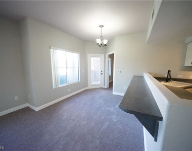 10245 S Maryland Parkway - Photo Thumbnail 7
