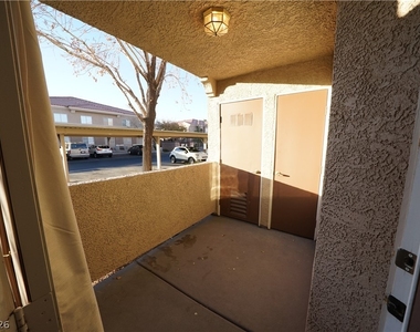 10245 S Maryland Parkway - Photo Thumbnail 18