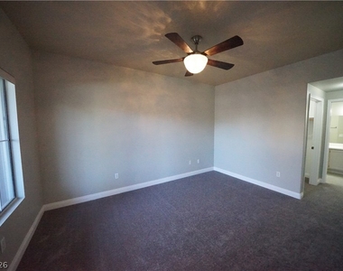 10245 S Maryland Parkway - Photo Thumbnail 15