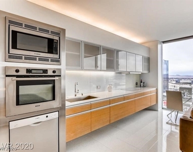 3722 Las Vegas Boulevard - Photo Thumbnail 9