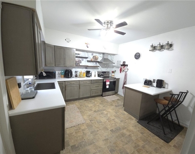 30 Flanders Street - Photo Thumbnail 3