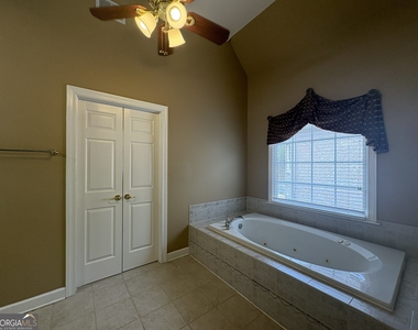 5930 Abbotts Run Trail - Photo Thumbnail 15