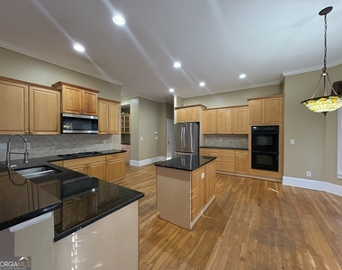 5930 Abbotts Run Trail - Photo Thumbnail 4