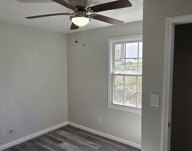 1280 Elizabeth Avenue Sw - Photo Thumbnail 4