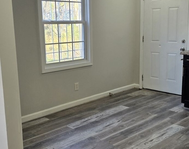 1280 Elizabeth Avenue Sw - Photo Thumbnail 2