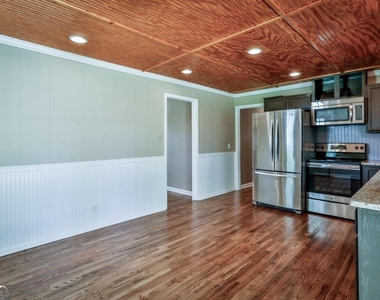 680 North Avenue - Photo Thumbnail 10
