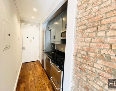 East 13th Street - Photo Thumbnail 9
