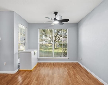 2535 Wedglea Drive - Photo Thumbnail 10
