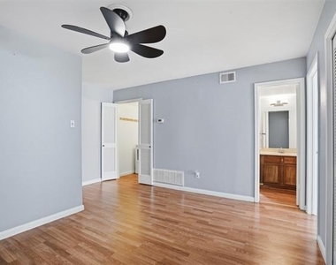 2535 Wedglea Drive - Photo Thumbnail 18