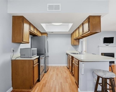 2535 Wedglea Drive - Photo Thumbnail 8