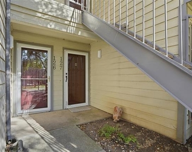2535 Wedglea Drive - Photo Thumbnail 3
