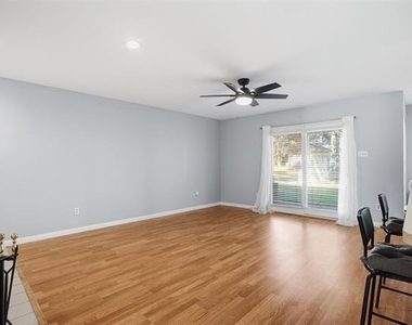 2535 Wedglea Drive - Photo Thumbnail 13
