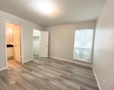 12816 Midway Road - Photo Thumbnail 10