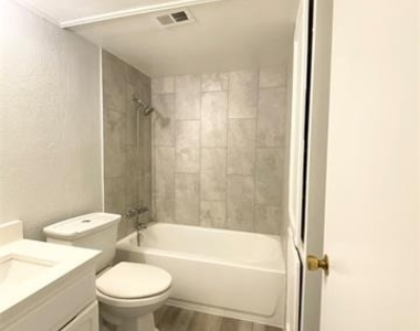 12816 Midway Road - Photo Thumbnail 16
