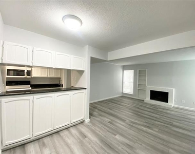 12816 Midway Road - Photo Thumbnail 4