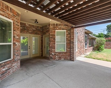 3300 Fountain Way - Photo Thumbnail 37