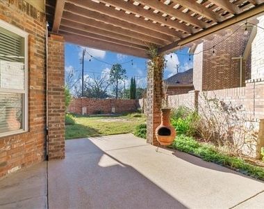 3300 Fountain Way - Photo Thumbnail 35
