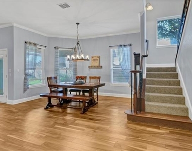 3300 Fountain Way - Photo Thumbnail 6