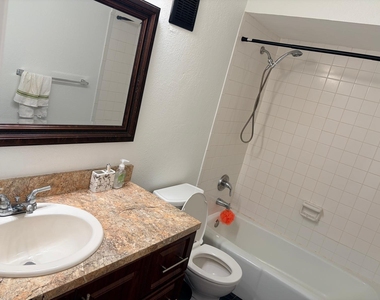 1641 Fairway Road - Photo Thumbnail 6