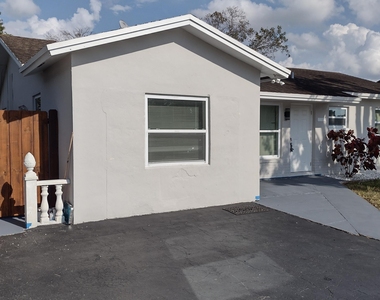 22682 Sw 65th Circle - Photo Thumbnail 9