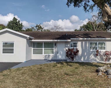 22682 Sw 65th Circle - Photo Thumbnail 6