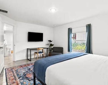 565 Lilac Court - Photo Thumbnail 18