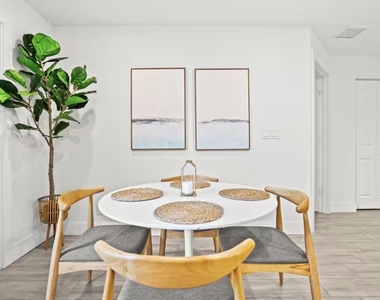 565 Lilac Court - Photo Thumbnail 6