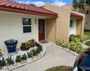 307 Lake Evelyn Drive - Photo Thumbnail 1