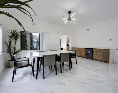 1629 S Lakeside Drive - Photo Thumbnail 6