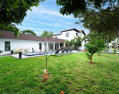 1629 S Lakeside Drive - Photo Thumbnail 23