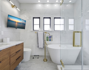 1629 S Lakeside Drive - Photo Thumbnail 17