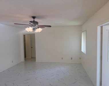 211 Pine Hov Circle - Photo Thumbnail 5