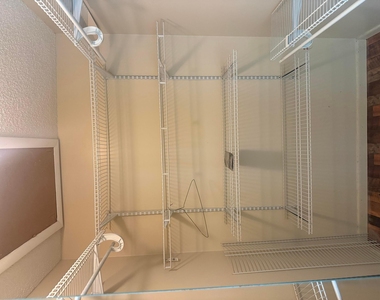 211 Pine Hov Circle - Photo Thumbnail 14
