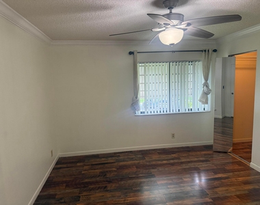 211 Pine Hov Circle - Photo Thumbnail 9