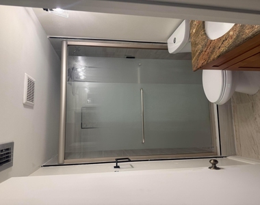 211 Pine Hov Circle - Photo Thumbnail 11