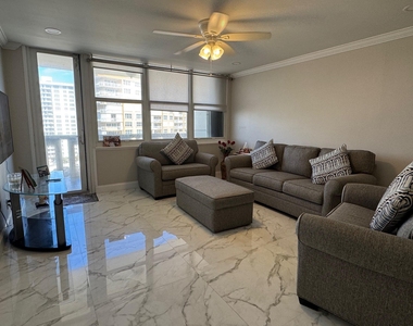 305 N Pompano Beach Boulevard - Photo Thumbnail 1
