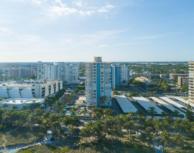 305 N Pompano Beach Boulevard - Photo Thumbnail 8
