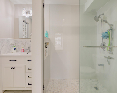305 N Pompano Beach Boulevard - Photo Thumbnail 11